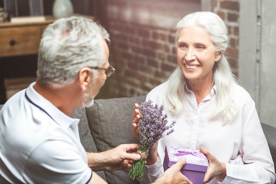 Geschenke für Altenpfleger exklusiv bei Animus Medicus - Animus Medicus